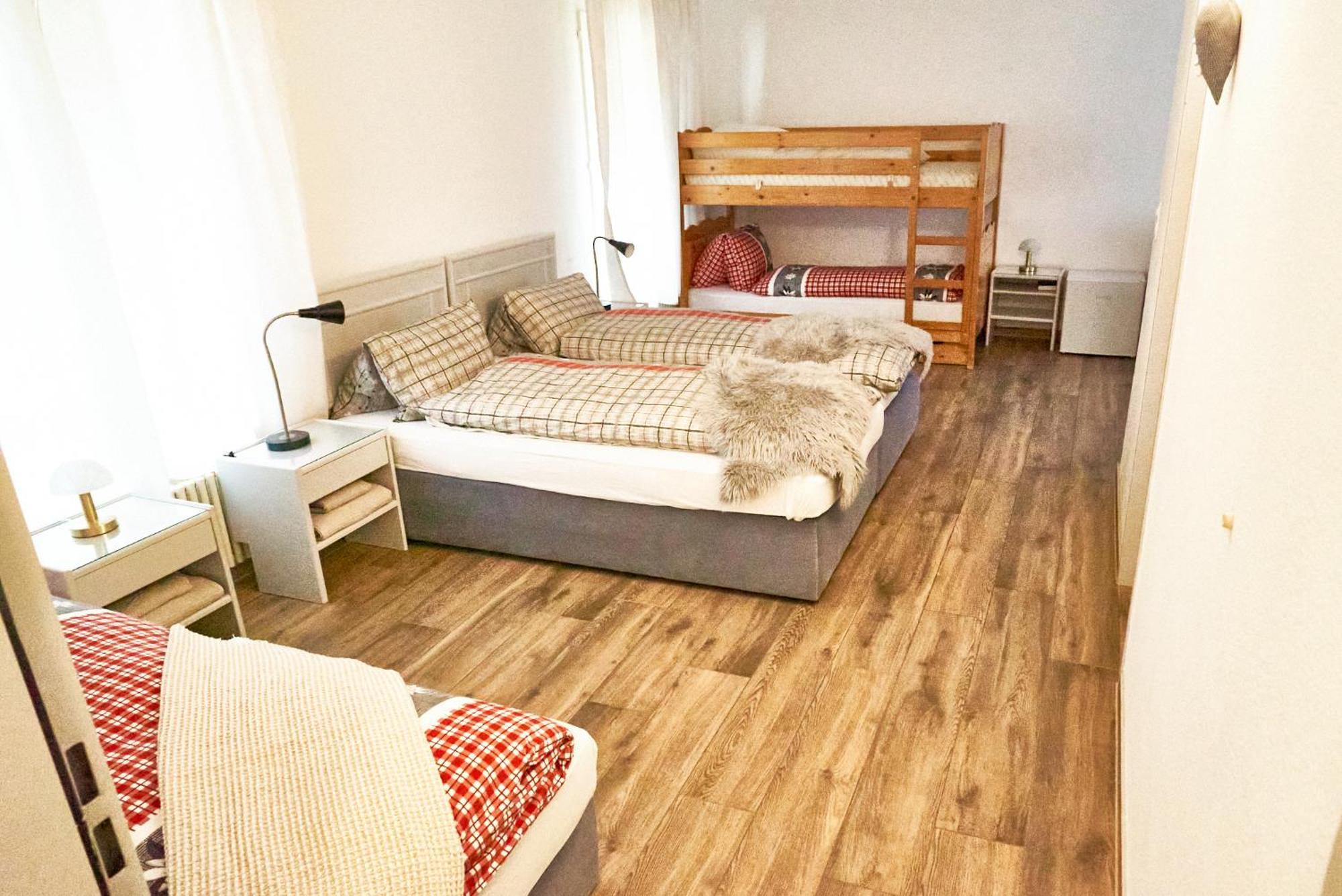 Family Room By Interlaken Parking Därligen Exteriör bild